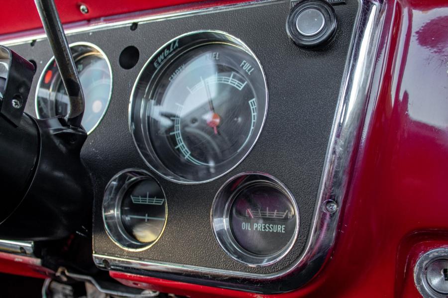 Панель приборов Chevrolet C10 Custom 1967 года  (фото 85 из 145)